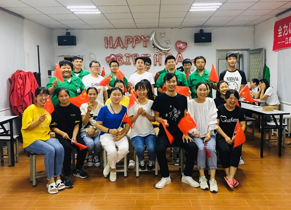 生日會(huì).jpg 生日會(huì).jpg